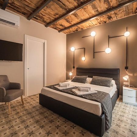 Palazzo Paladini - Luxury Suites In The Heart Of The Old Town Pizzo  Eksteriør bilde