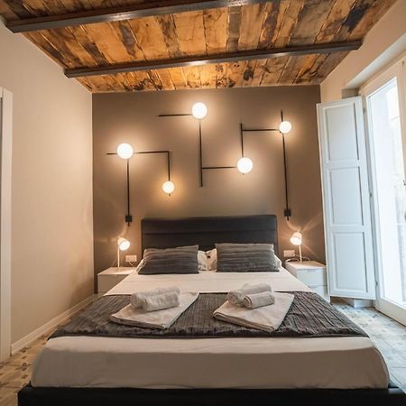 Palazzo Paladini - Luxury Suites In The Heart Of The Old Town Pizzo  Eksteriør bilde