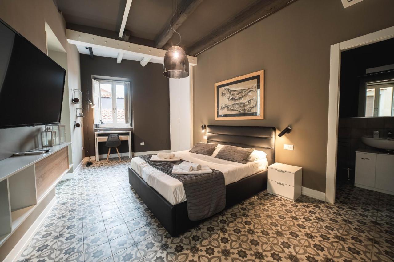 Palazzo Paladini - Luxury Suites In The Heart Of The Old Town Pizzo  Eksteriør bilde