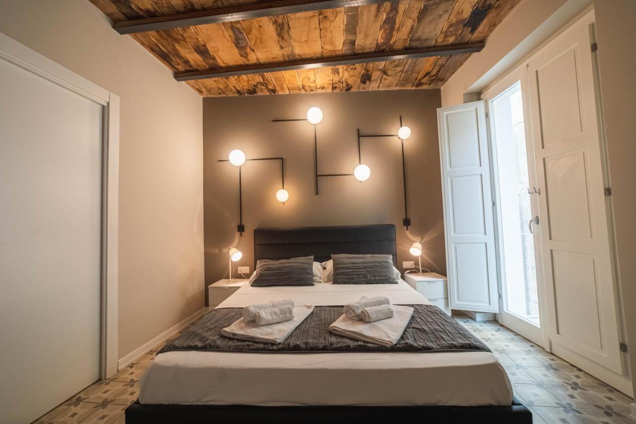 Palazzo Paladini - Luxury Suites In The Heart Of The Old Town Pizzo  Eksteriør bilde